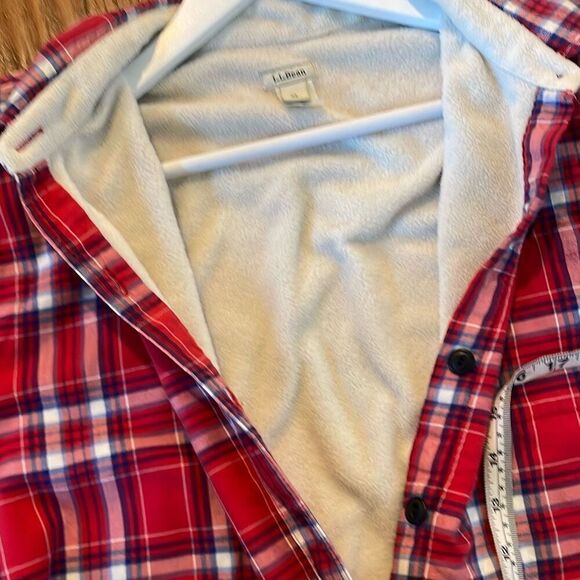 L.L. bean red flannel fleece trim button down size XL - Picture 8 of 9
